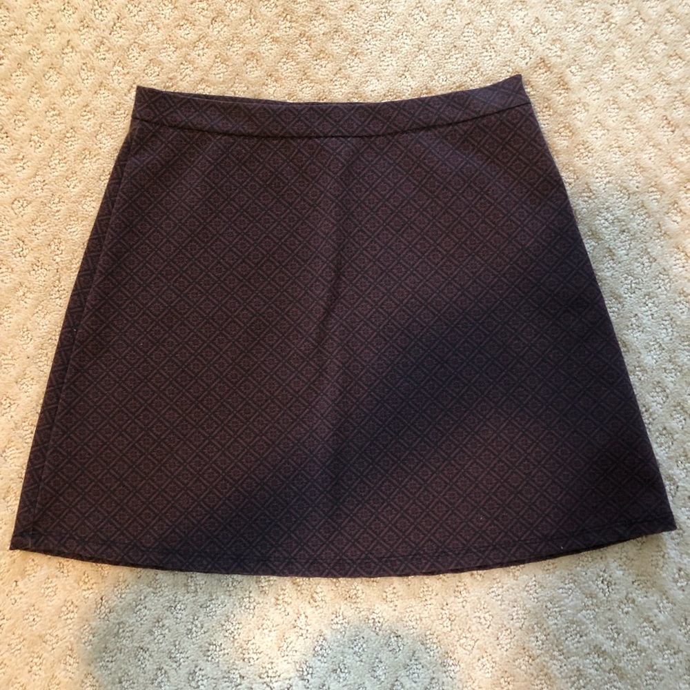 Patterned Pencil Skirt - Picture 3 of 3